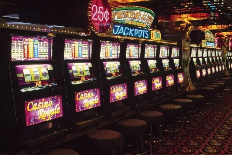 winph111 online gaming platform banner showing sportsbook and casino options